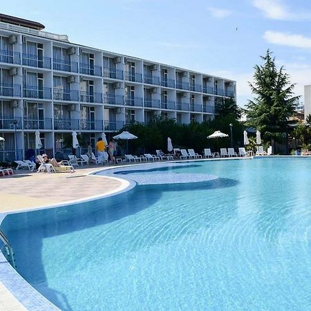 Balaton Hotel Slăntjev Brjag Exteriör bild