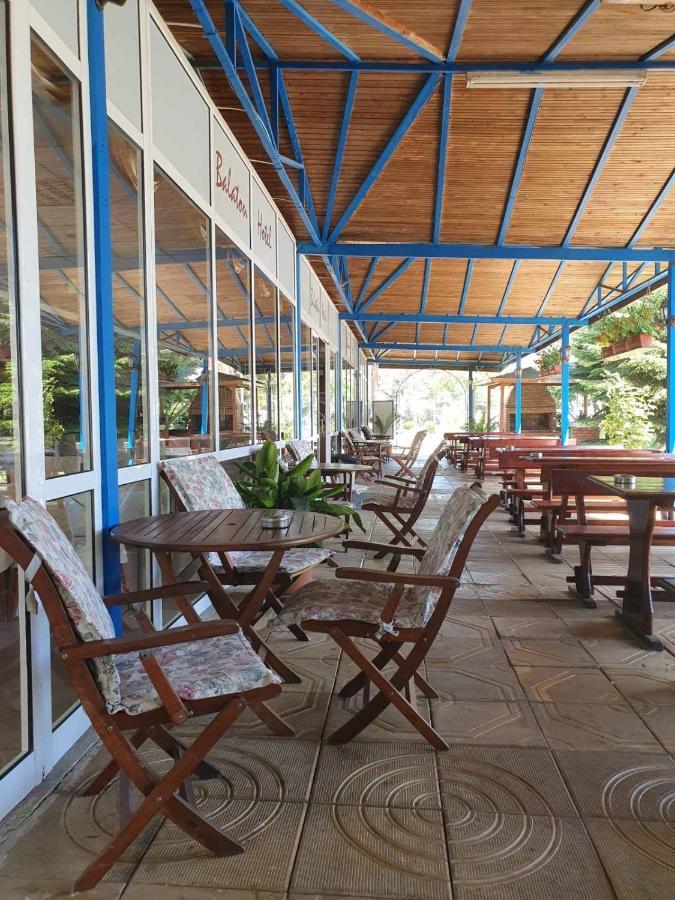 Balaton Hotel Slăntjev Brjag Exteriör bild