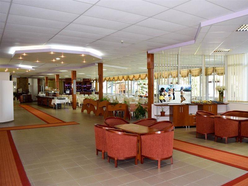 Balaton Hotel Slăntjev Brjag Exteriör bild