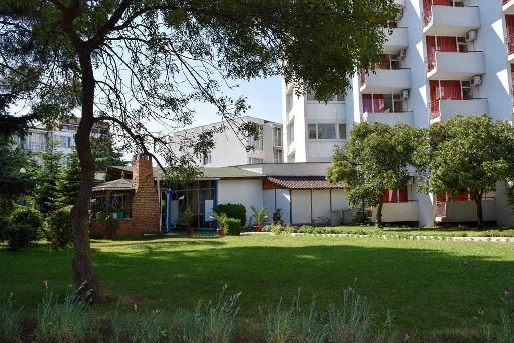 Balaton Hotel Slăntjev Brjag Exteriör bild