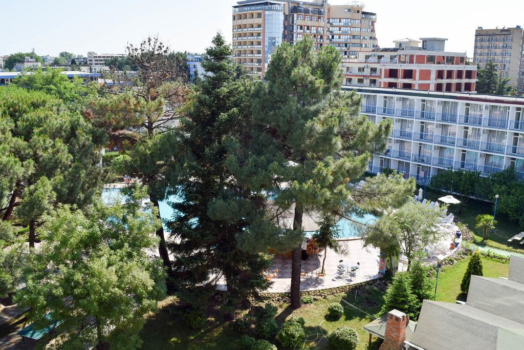 Balaton Hotel Slăntjev Brjag Exteriör bild