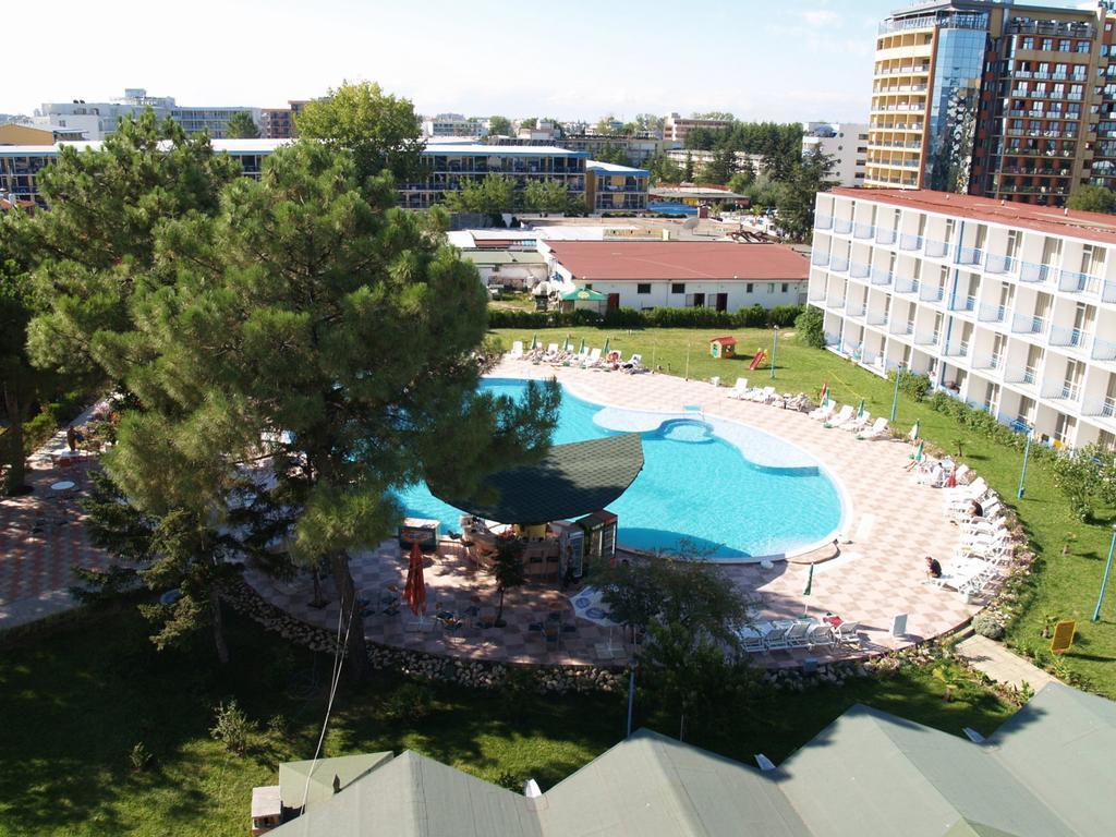 Balaton Hotel Slăntjev Brjag Exteriör bild