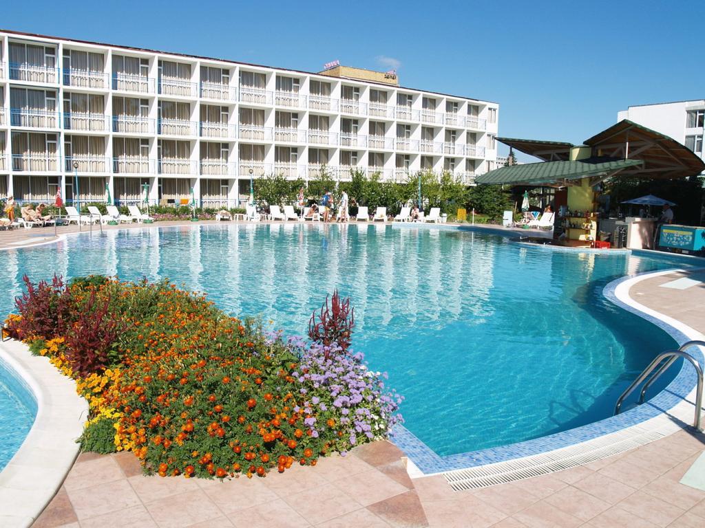 Balaton Hotel Slăntjev Brjag Exteriör bild