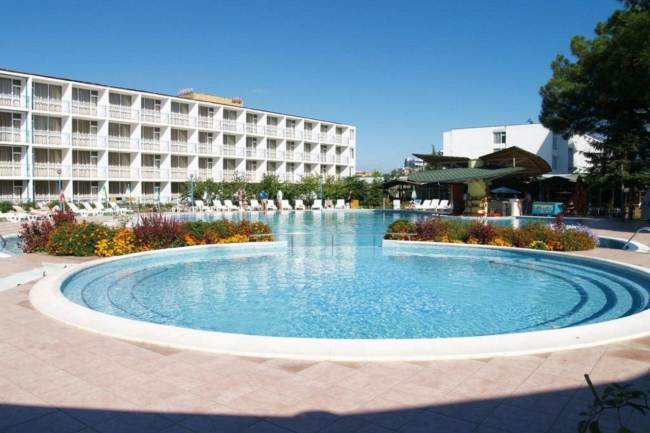 Balaton Hotel Slăntjev Brjag Exteriör bild