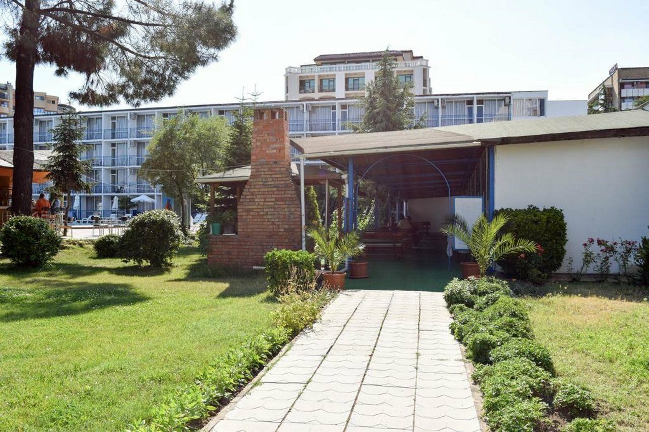 Balaton Hotel Slăntjev Brjag Exteriör bild
